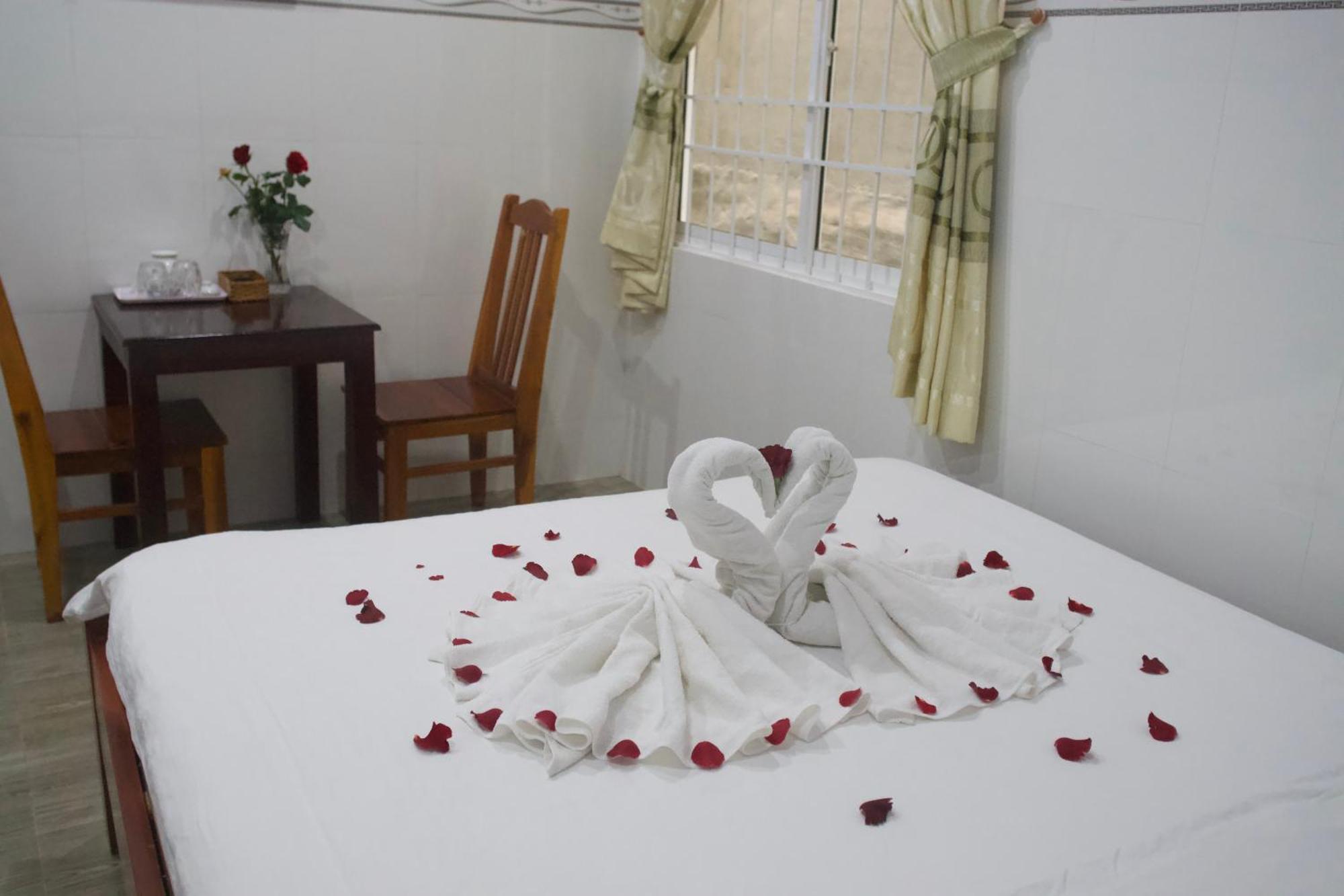 Duong Hieu Guesthouse Фу Куок Екстериор снимка